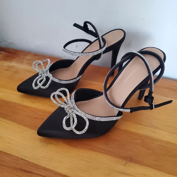 BCBGeneration Black Heels with Silver Bow Accents Size 8.5 - Picture 3 of 5